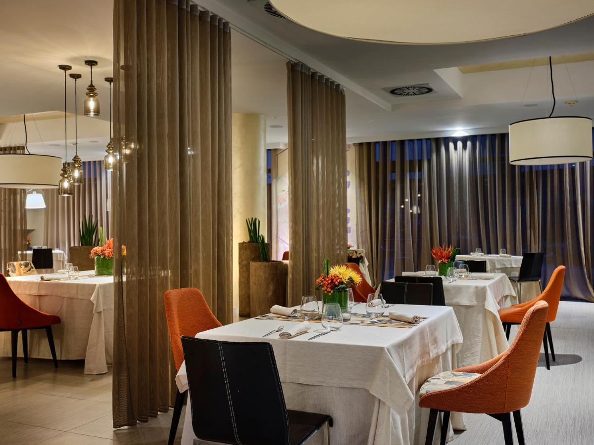 Winter Garden Hotel Bergamo Airport Grassobbio Esterno foto
