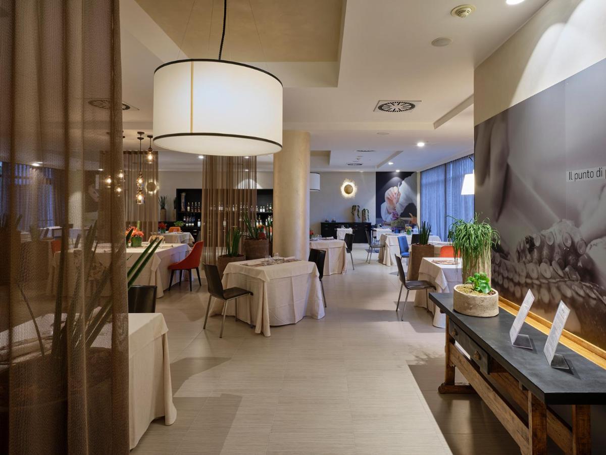Winter Garden Hotel Bergamo Airport Grassobbio Esterno foto