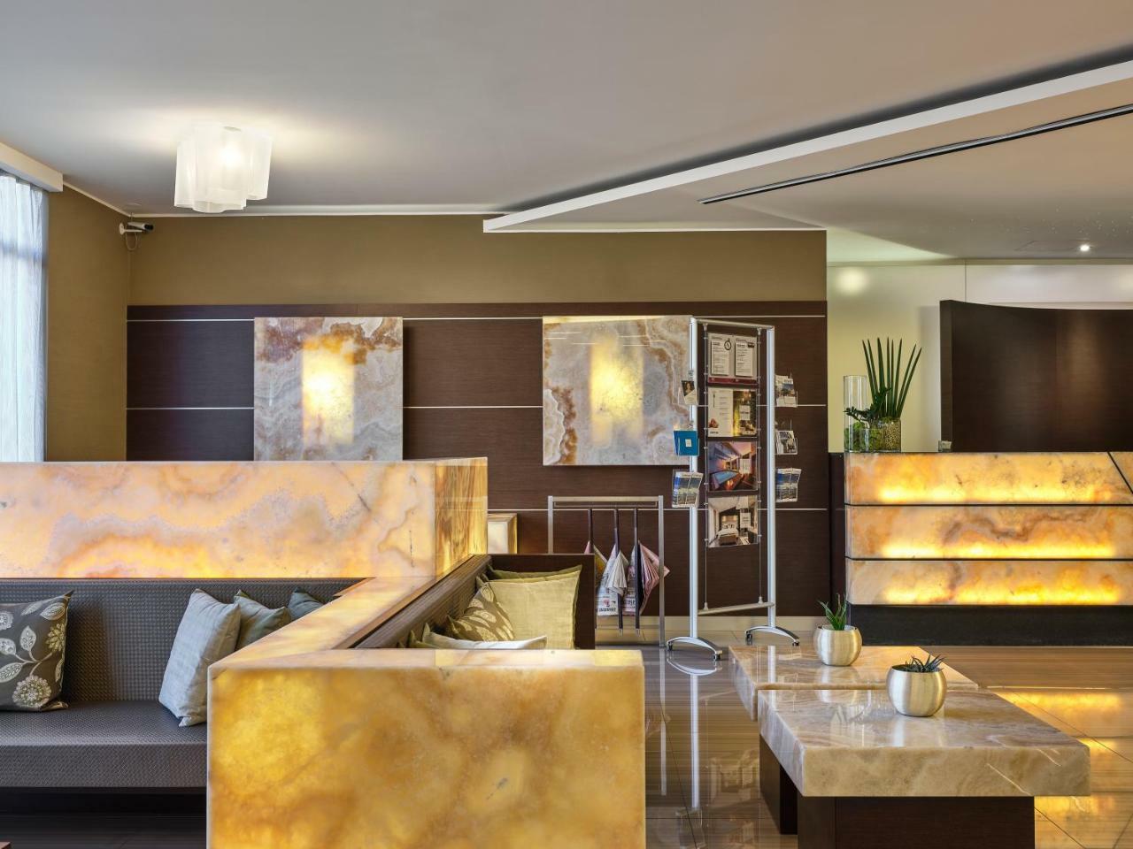 Winter Garden Hotel Bergamo Airport Grassobbio Esterno foto